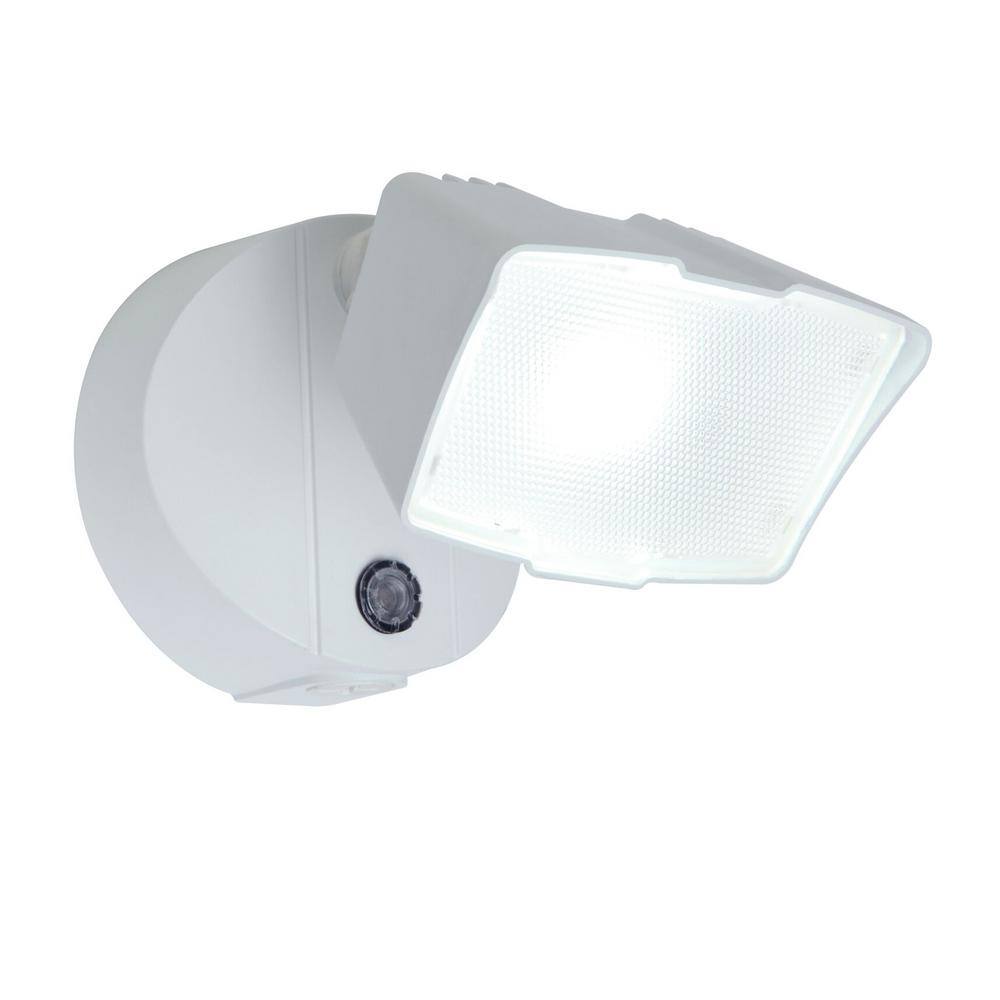 LUTEC White Outdoor Integrated LED Dusk to Dawn Flood Light 6248-PHO