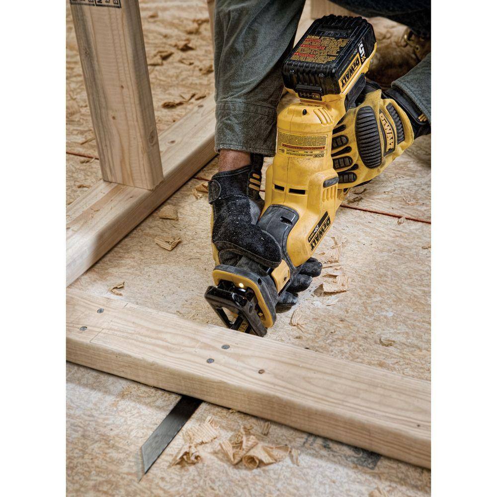 DW 20V MAX Cordless Compact Reciprocating Saw with 20V 4.0Ah Premium Lithium-Ion Battery Pack DCS387BW204