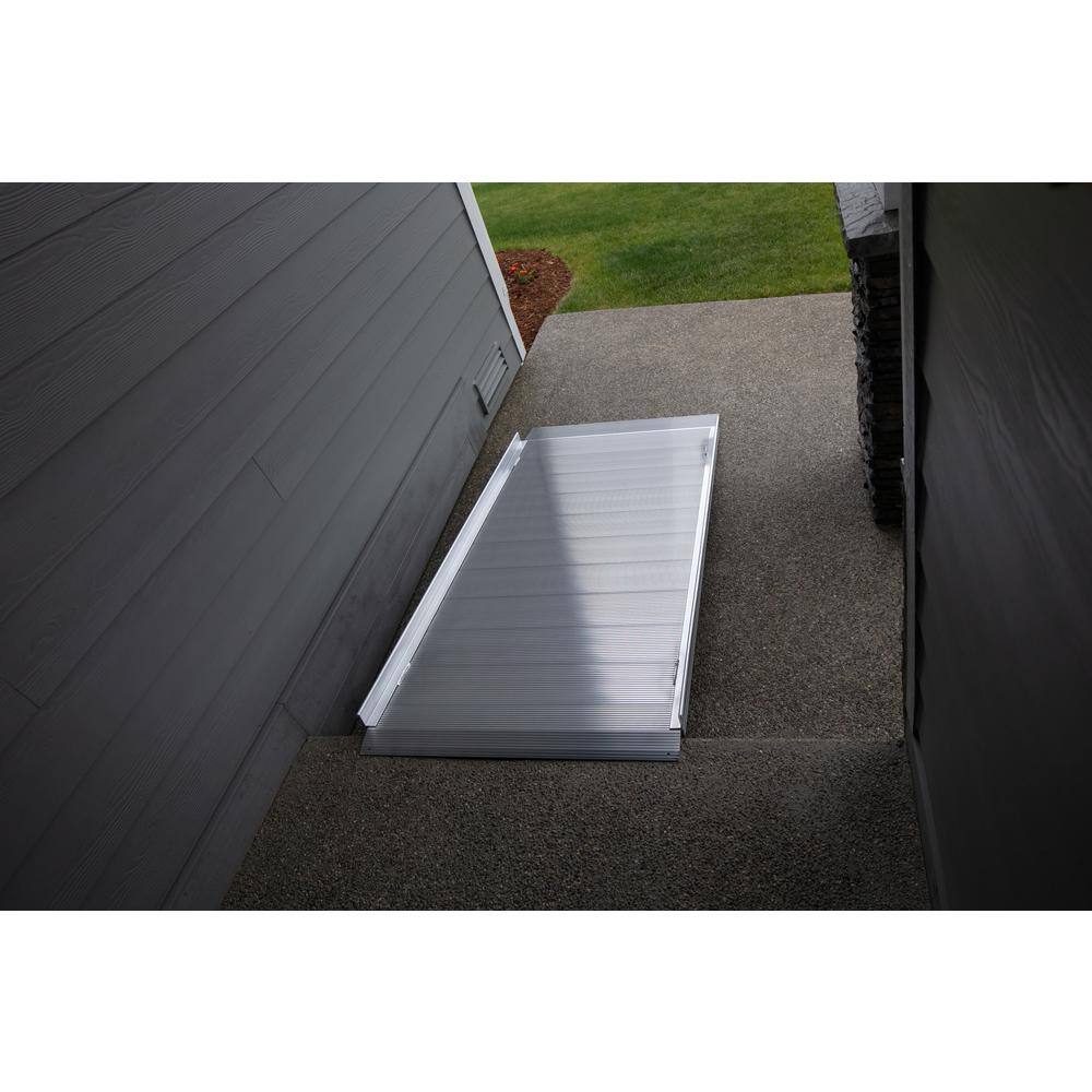 EZ-ACCESS GATEWAY 3G 10 ft. Aluminum Solid Surface Wheelchair Ramp GATEWAY3G 10