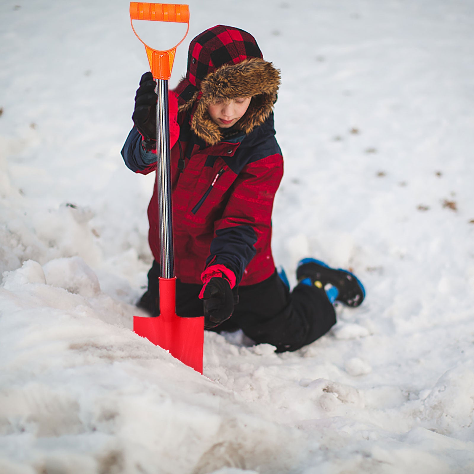 Bseka Kid's Beach Shovel With Stainless Steel Handle Snow Shovel Sand and Snow Toys 1pcs