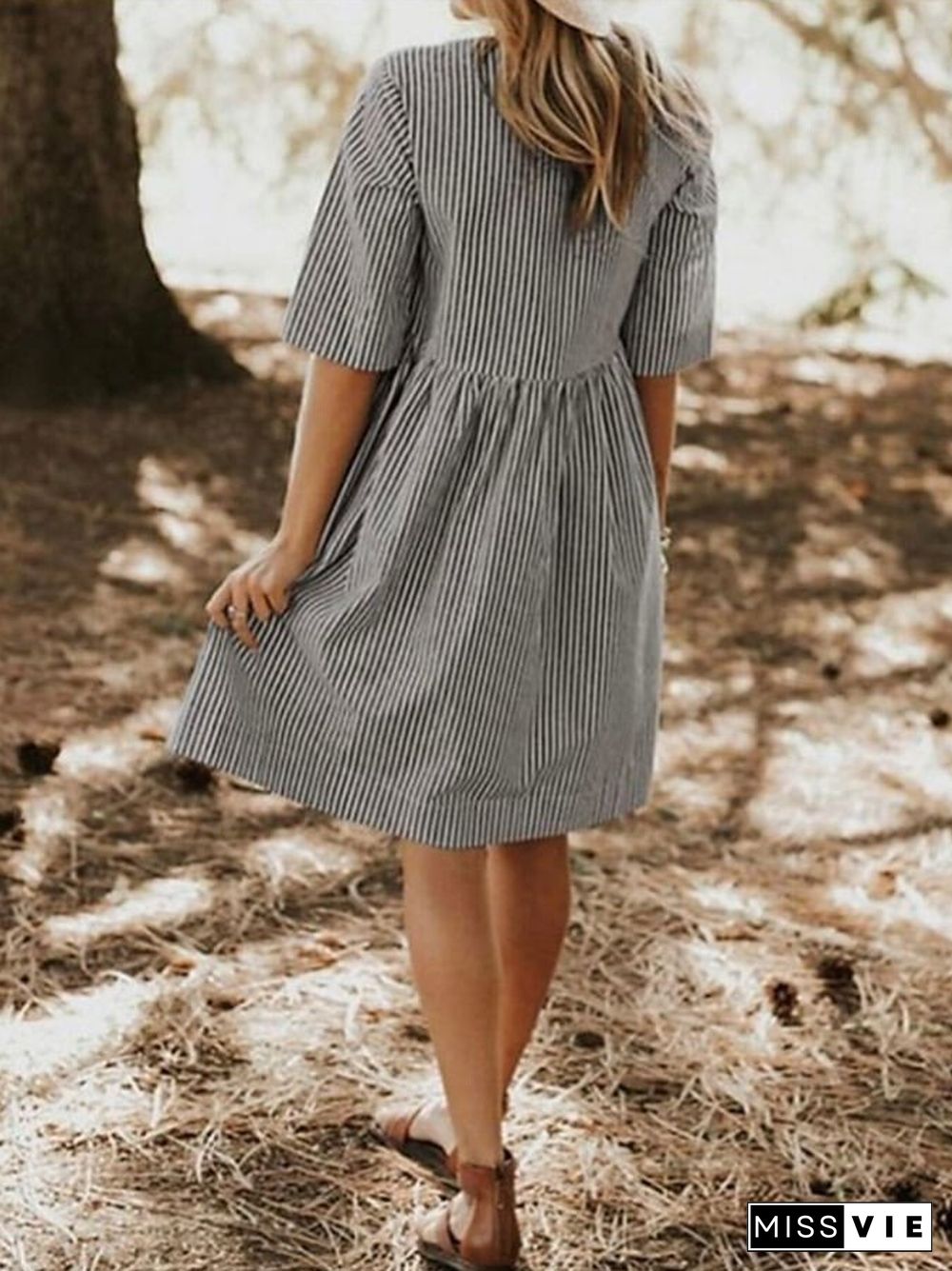 Women's Fashion Casual Cotton Linen Striped Pocket Loose Round Neck Dress