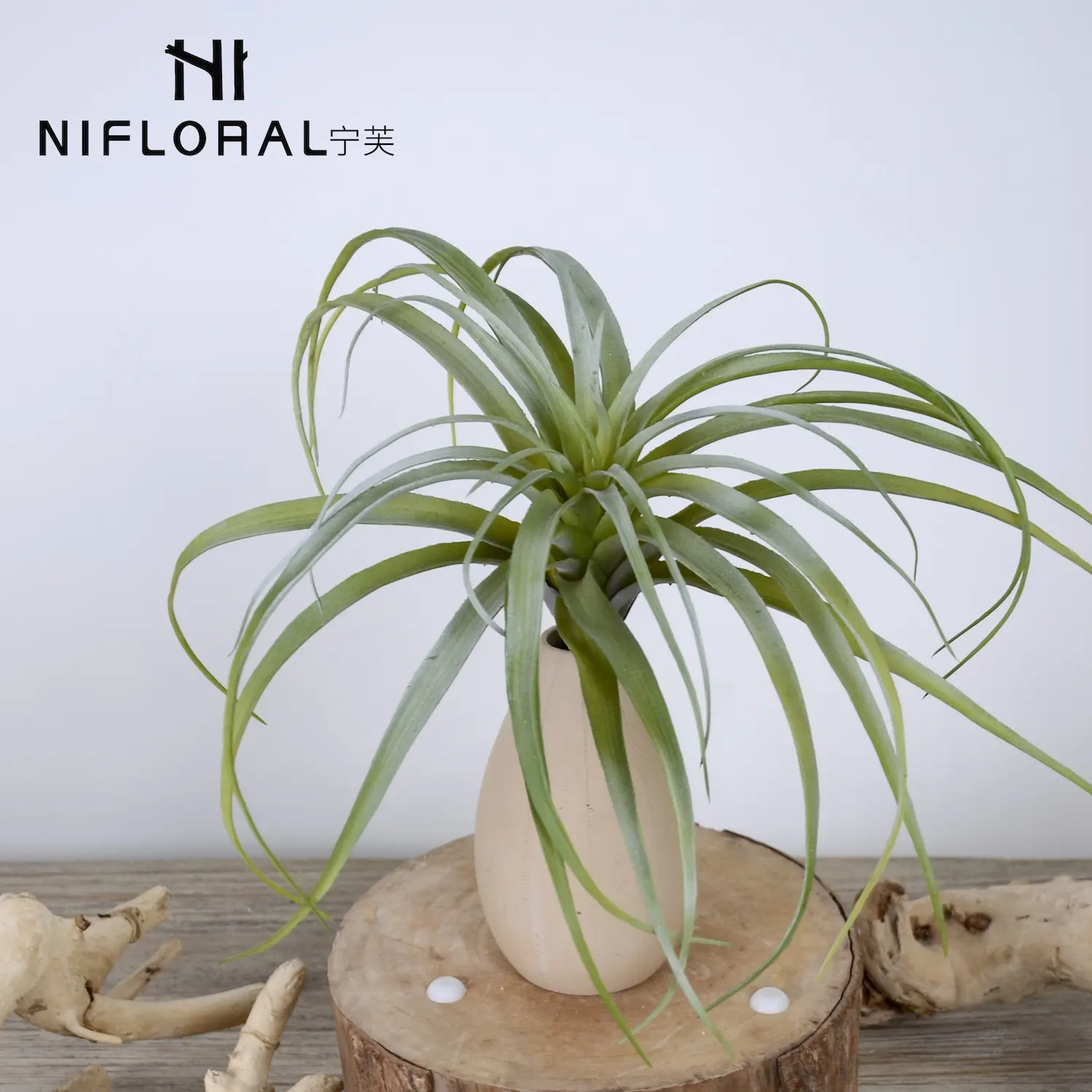 Wholesale price realistic indoor decoration hedges artificial air plants home decor grass