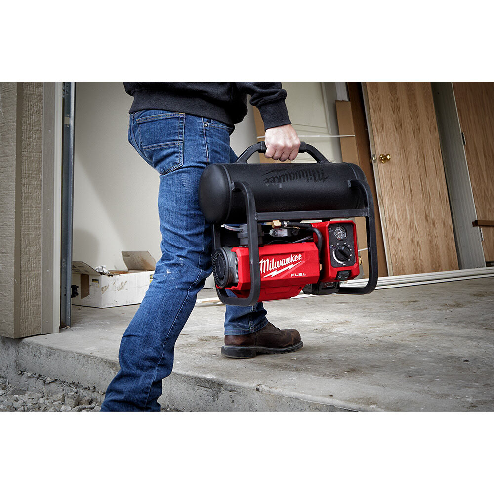 Milwaukee M18 FUEL 2 Gallon Compact Quiet Compressor Kit 2840-20BATKIT from Milwaukee