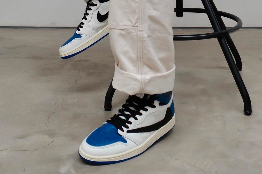 Fragment Design x Travis Scott x Air Jordan 1 Retro High DH3227-105