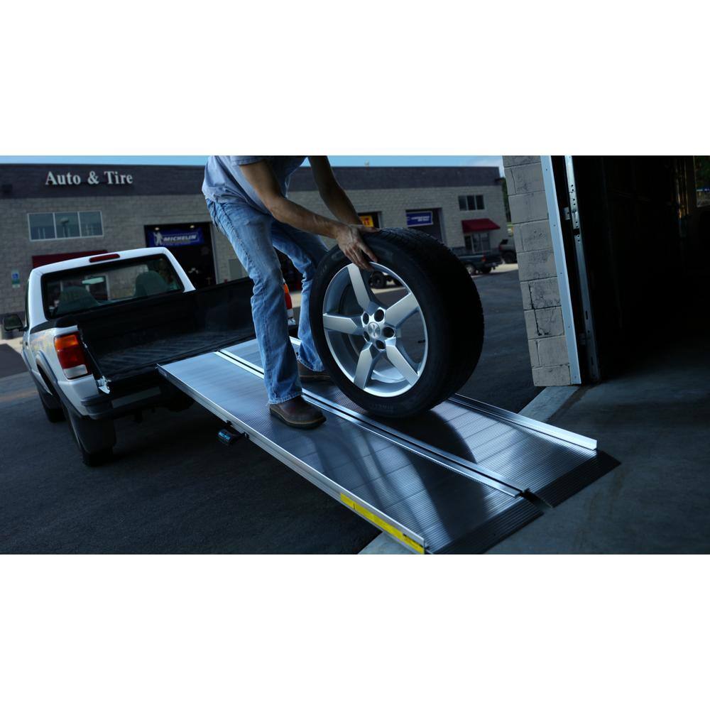 EZ-ACCESS TRAVERSE 8 ft. Singlefold Aluminum Loading Ramp TRAVERSE SF08