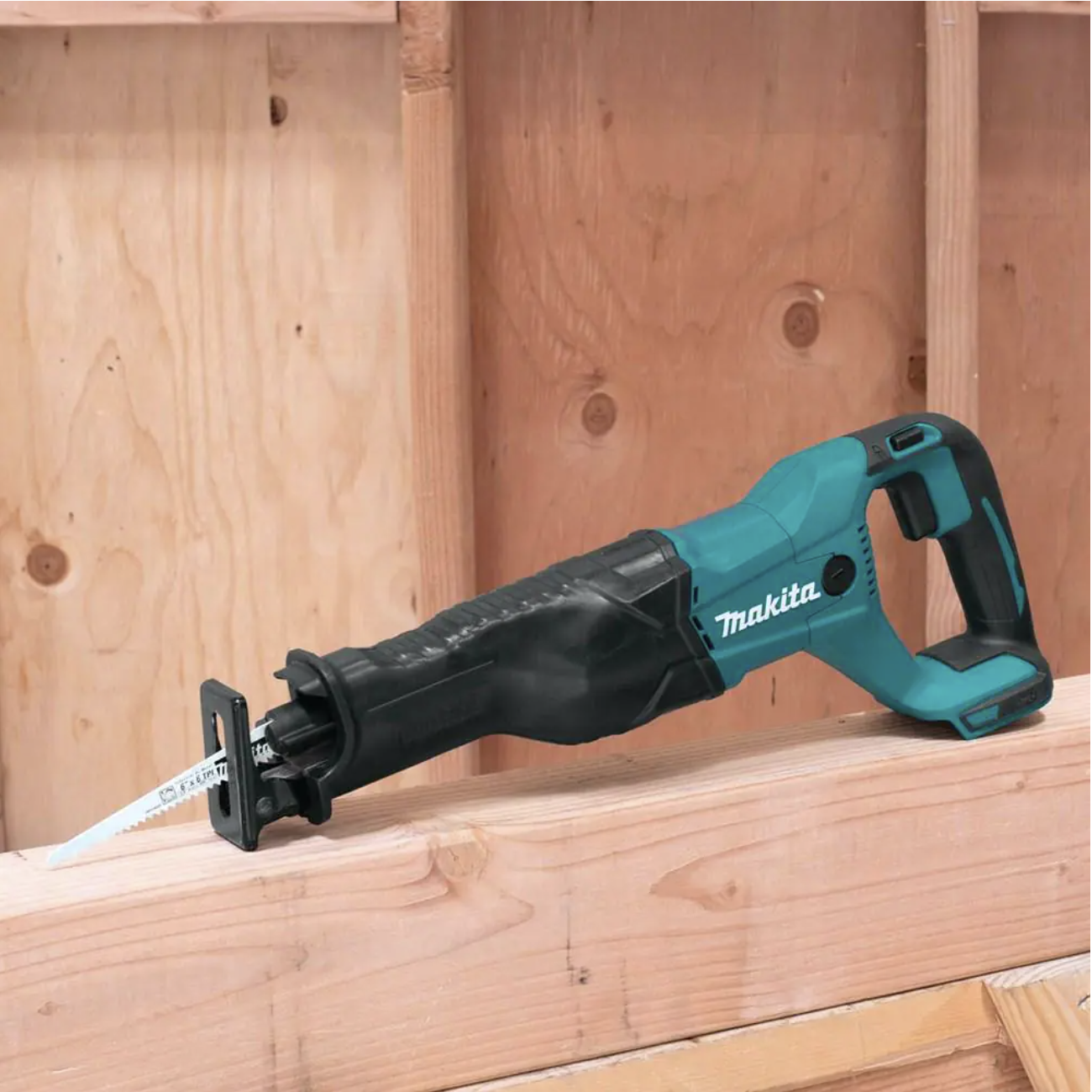 Makita 18V LXT Lithium-Ion Cordless Reciprocating Saw (Tool-Only)