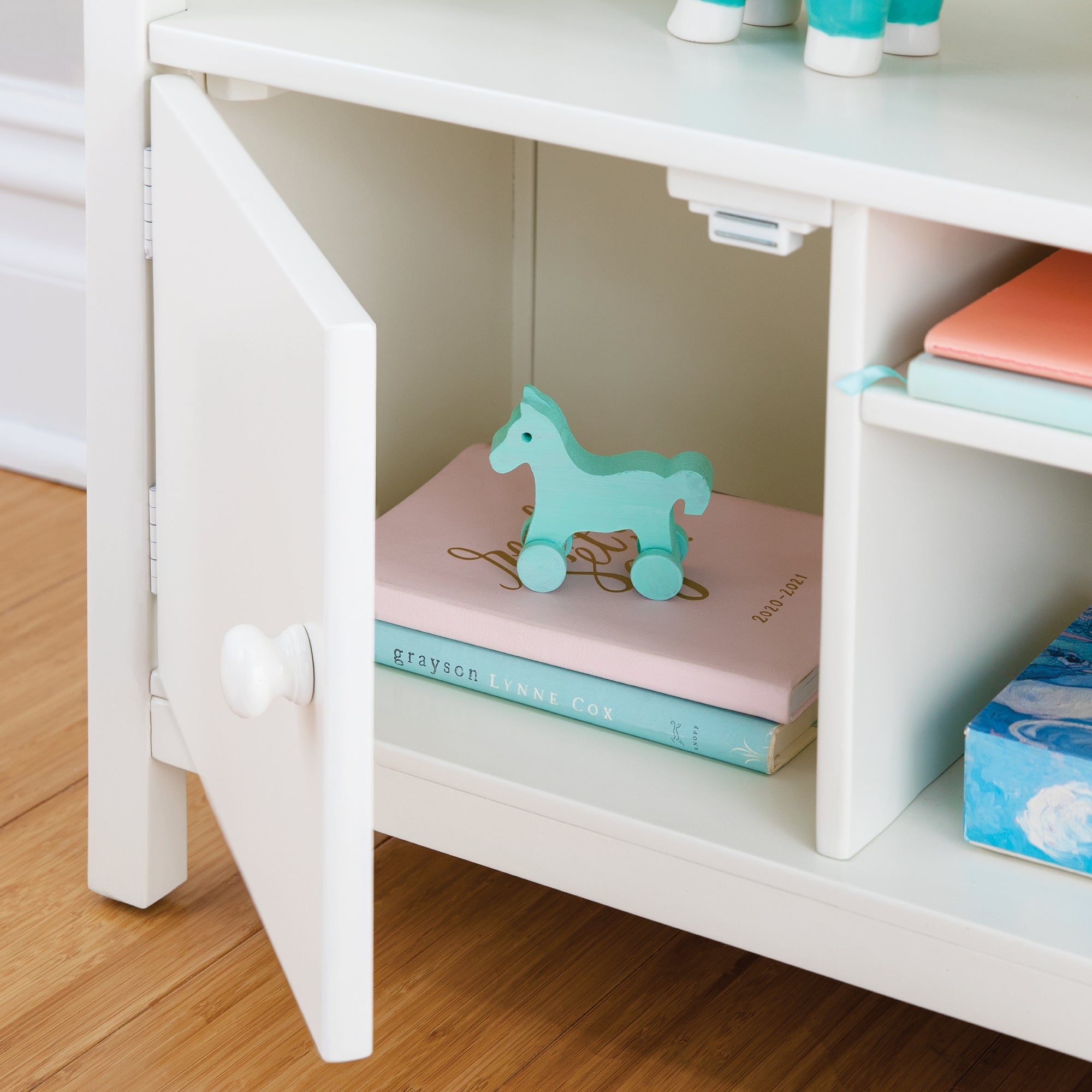 Martha Stewart Kids Jr. Dollhouse Bookcase - Creamy White: Wooden Organizer Shelves with two Storage Compartments for Books, Dolls, Toys, and School Supplies | Children's Bedroom Furniture - Ages 2-8