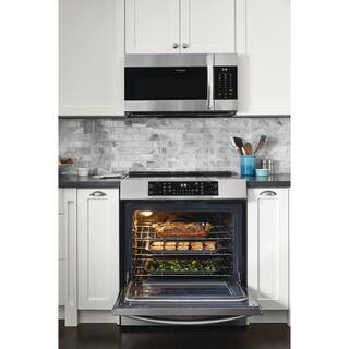 FRIGIDAIRE GALLERY 30 in. 4 Element Slide-In Induction Range in Stainless Steel with Convection and Air Fry FGIH3047VF