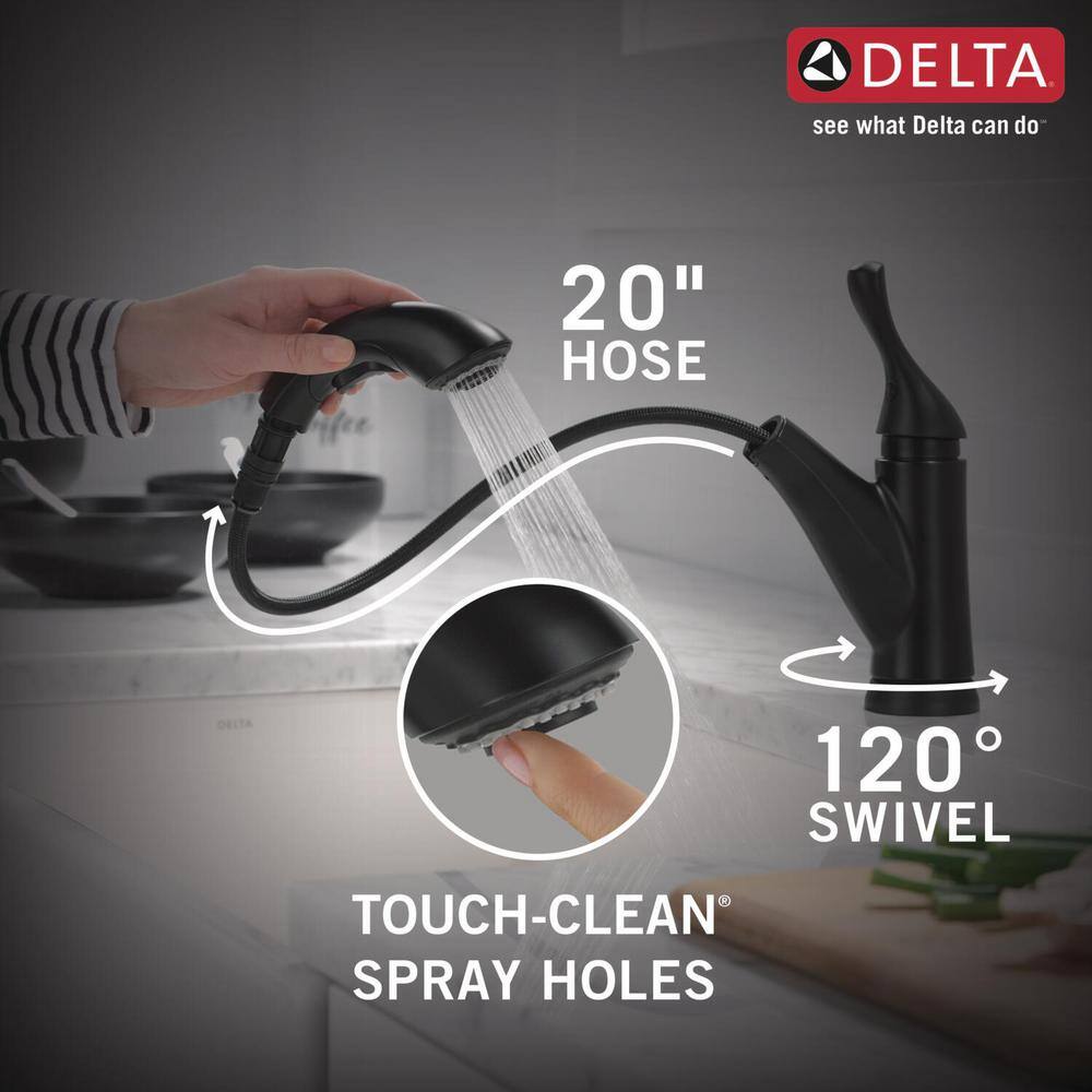 Delta Grant Single-Handle Pull-Out Sprayer Kitchen Faucet in Matte Black 16953-BL-DST