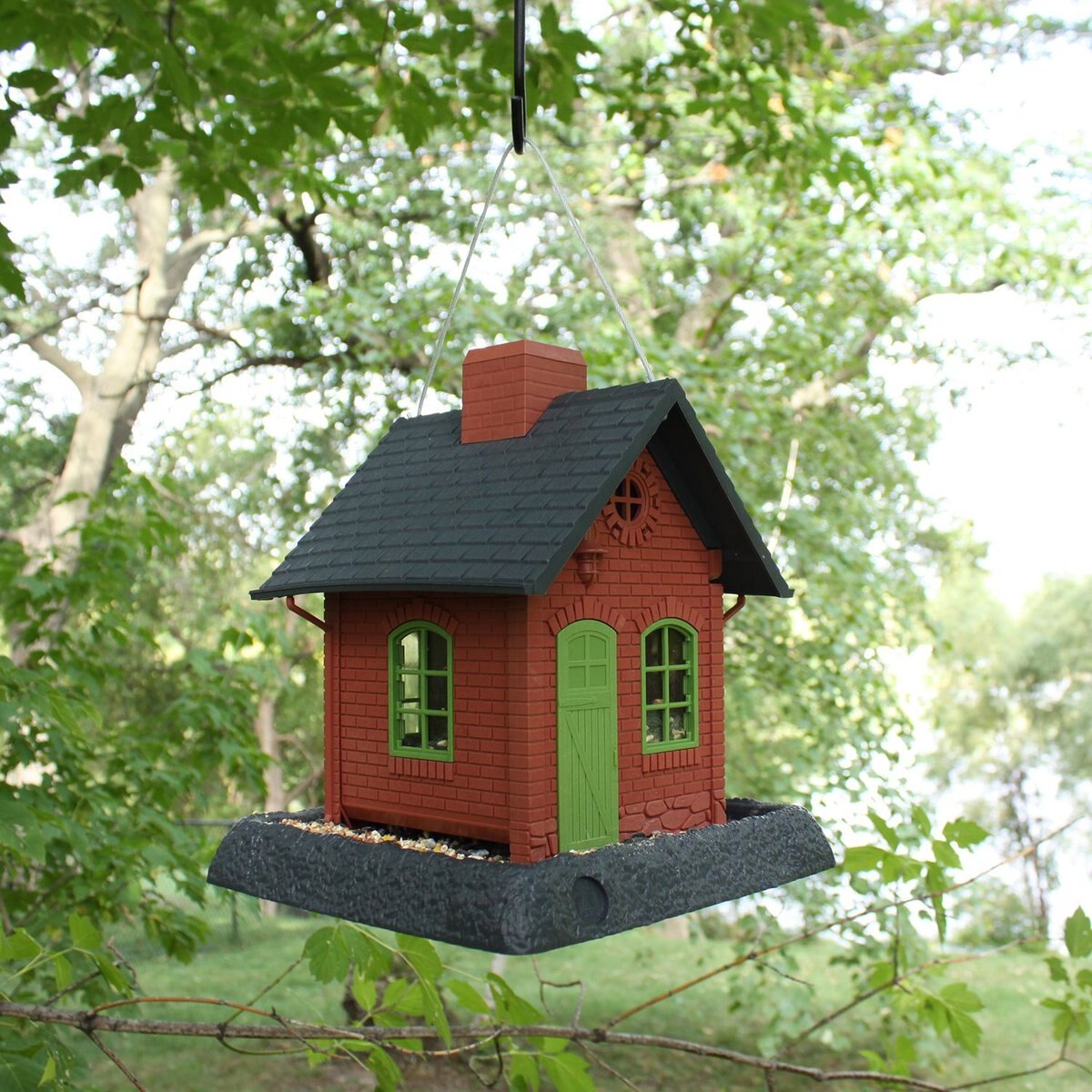 North States Village Collection Old Town Pub Bird Feeder