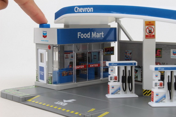 Chevron Gas Station  RT187215