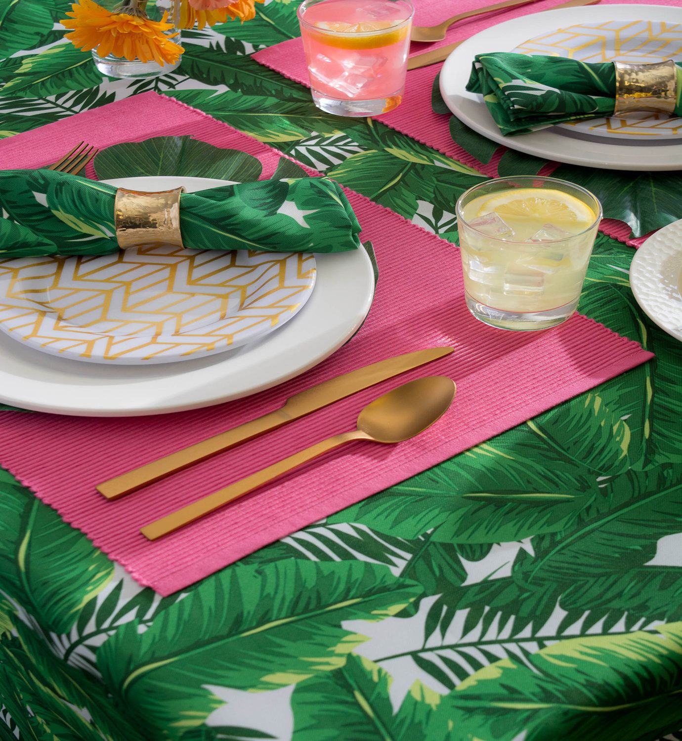 Green and White Banana Leaf Rectangular Tablecloth with Zipper 60” x 84”