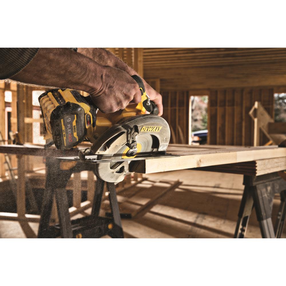 FLEXVOLT® 60V MAX* Brushless  7-1/4 in. Cordless Circular Saw with Brake (Tool Only)