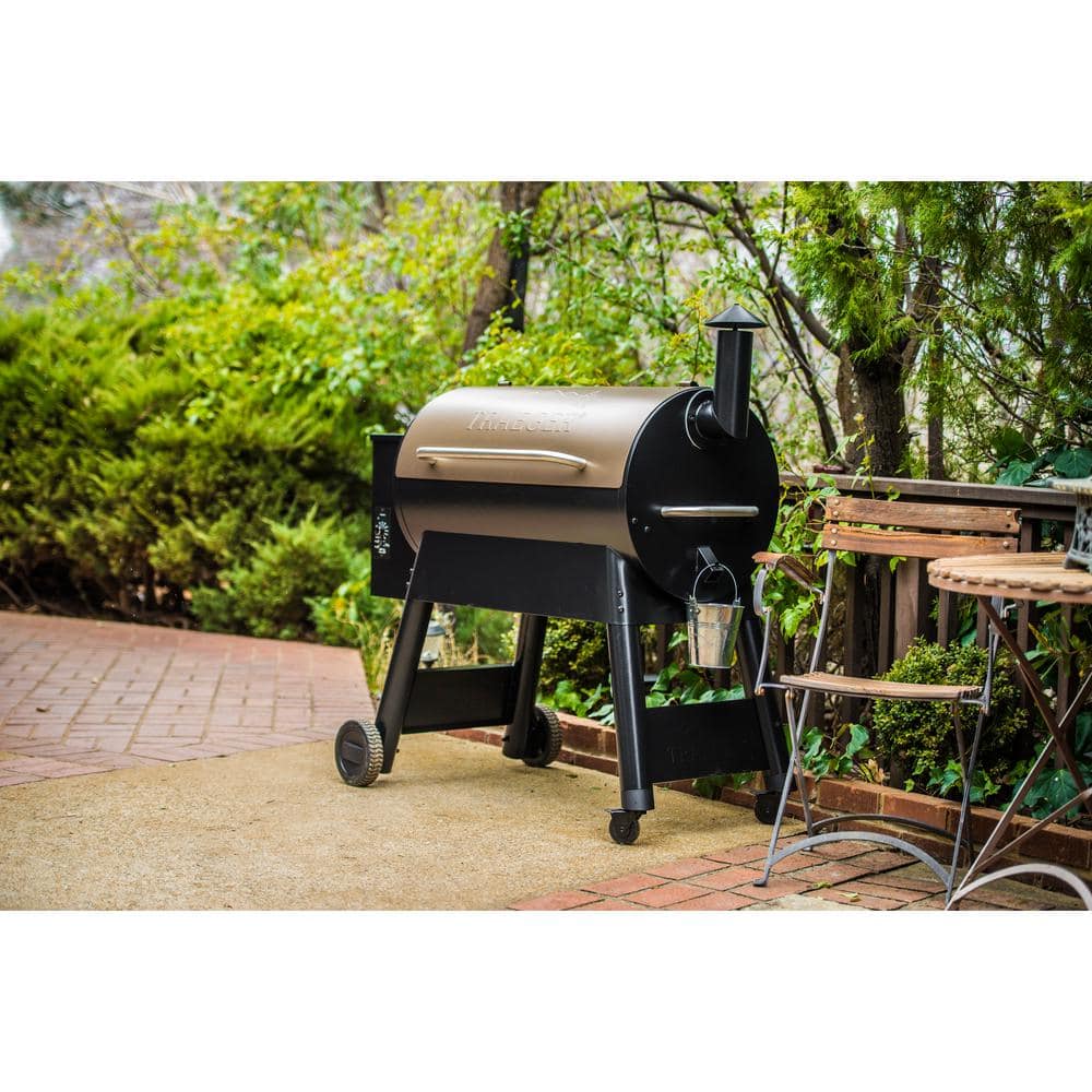 Traeger Pro Series 34 Pellet Grill in Bronze TFB88PZB