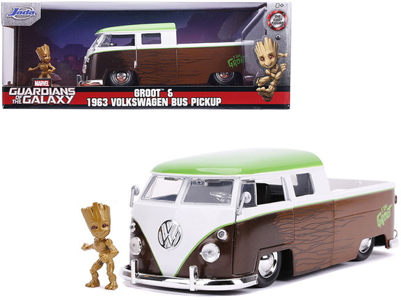 Jada 31202 1963 Volkswagen Bus Pickup Truck with G...