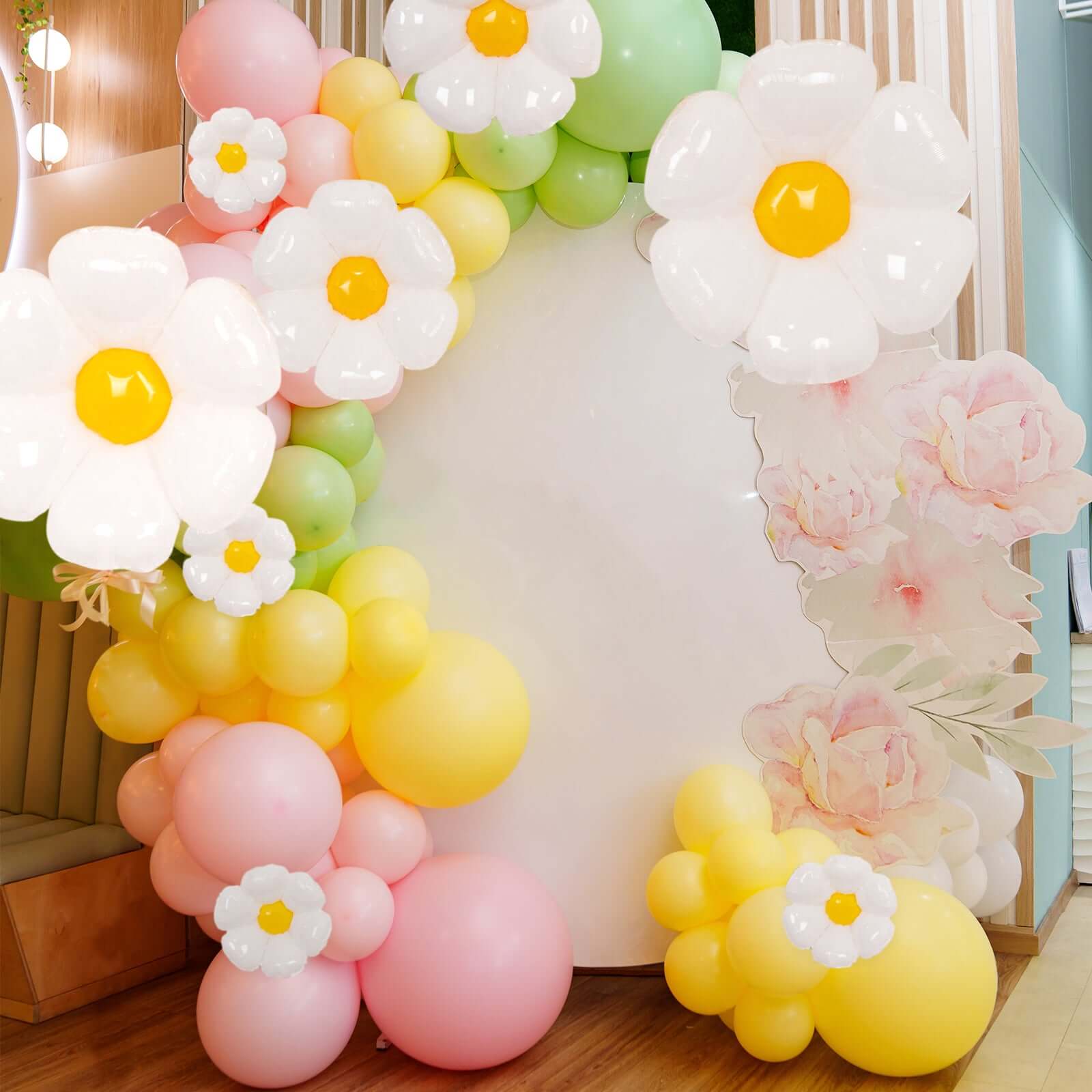 Set of 10 White Daisy Flower-Shaped Mylar Foil Party Balloons, Assorted Floral Balloon Decorations with Balloon Dots 10