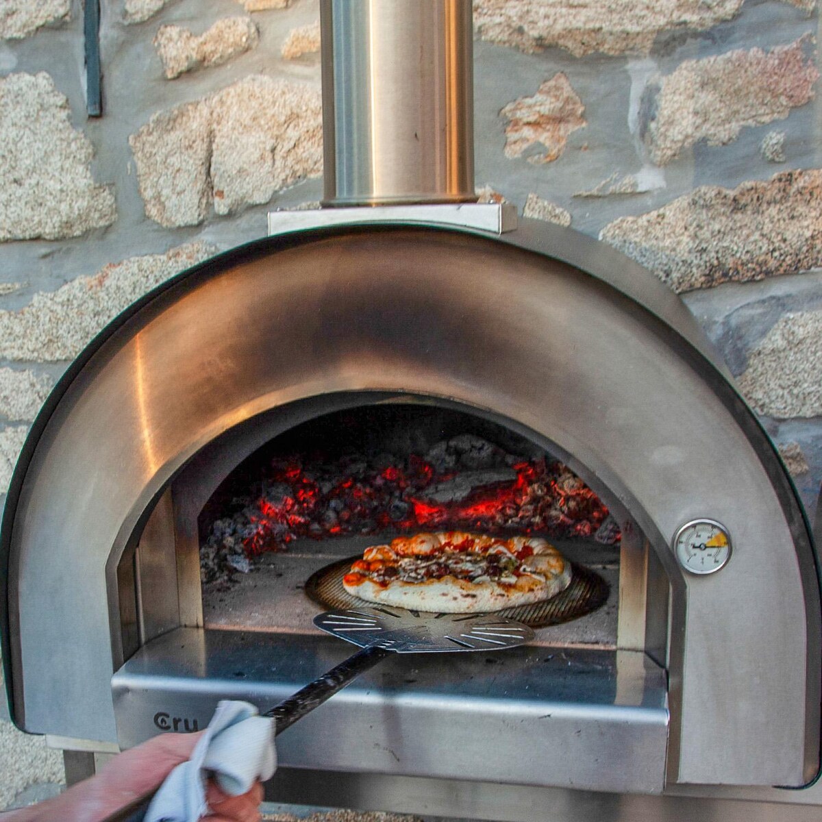 Cru Pro 60 Outdoor Wood-Fired Pizza Oven