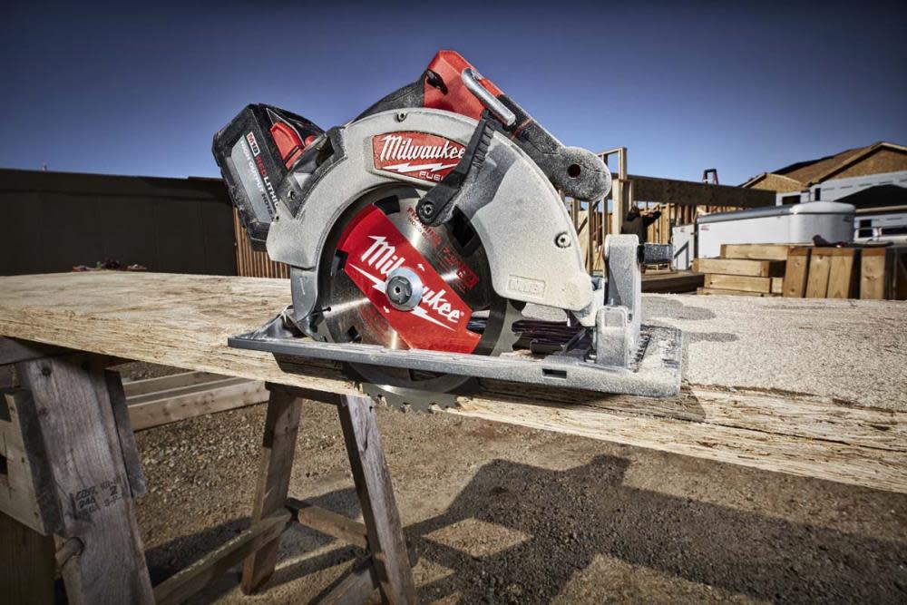 Milwaukee M18 FUEL 7 1/4 Circular Saw Reconditioned