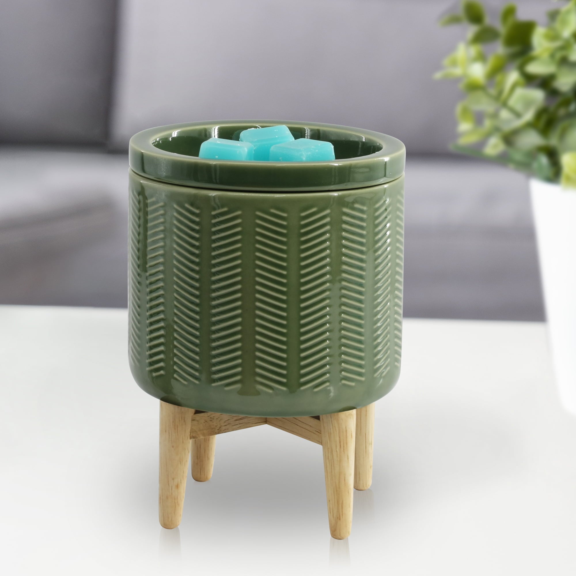 Better Homes and Gardens Electric Green Ceramic Wax Warmer with Wood Stand， Single Pack