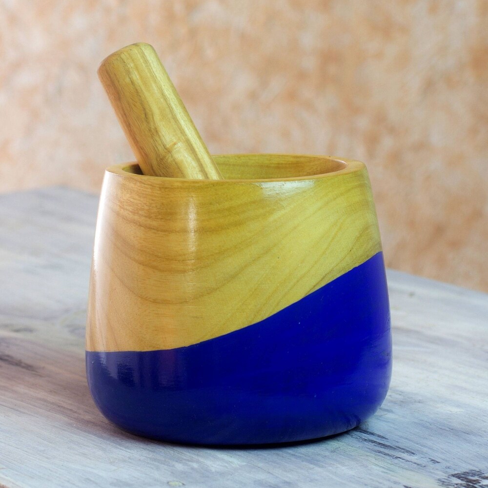 NOVICA Handmade Spicy Blue Wood Mortar And Pestle (Guatemala)   4.5\