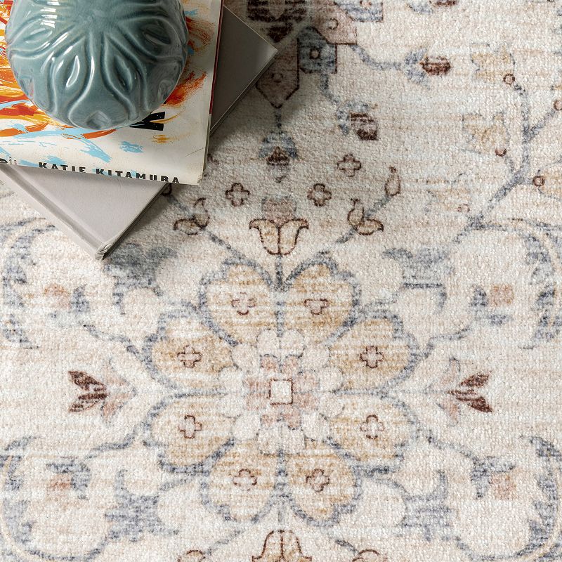 nuLOOM Gemma Machine Washable Transitional Floral Area Rug