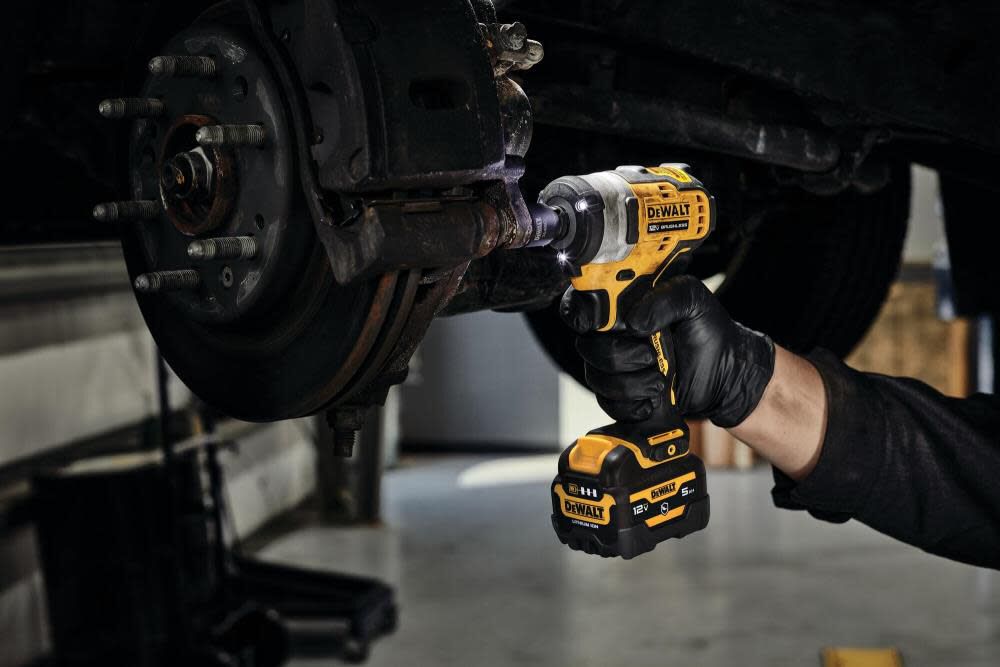 DEWALT 12V MAX Impact Wrench Kit 3/8