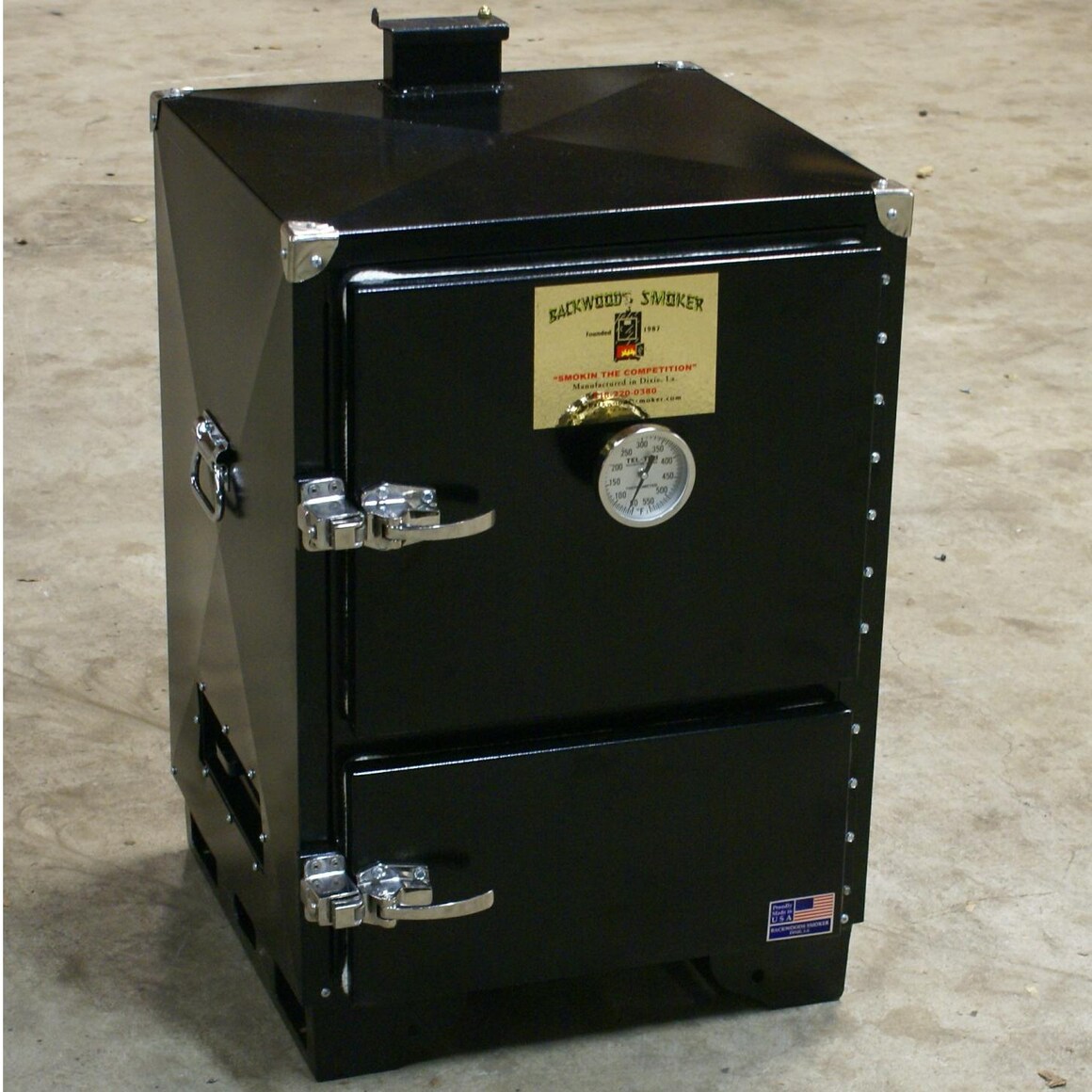 Backwoods G2 Chubby Vertical Charcoal Smoker