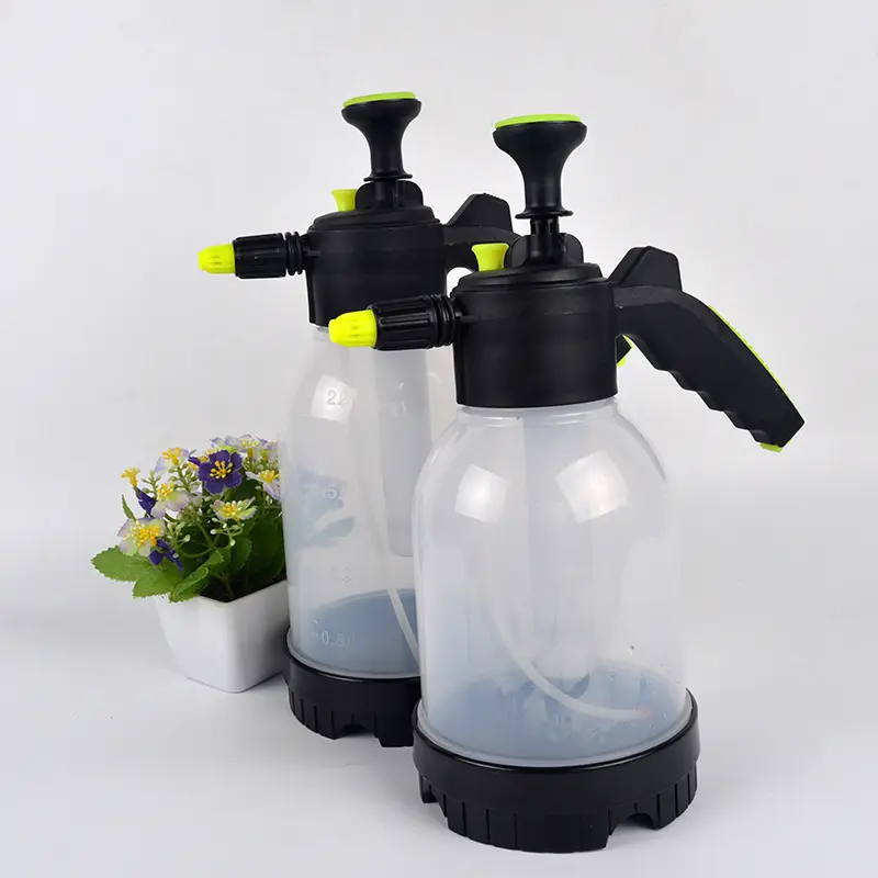 Plastic hand water sprayer fro plants 2liter pump pressure garden sprayer pump