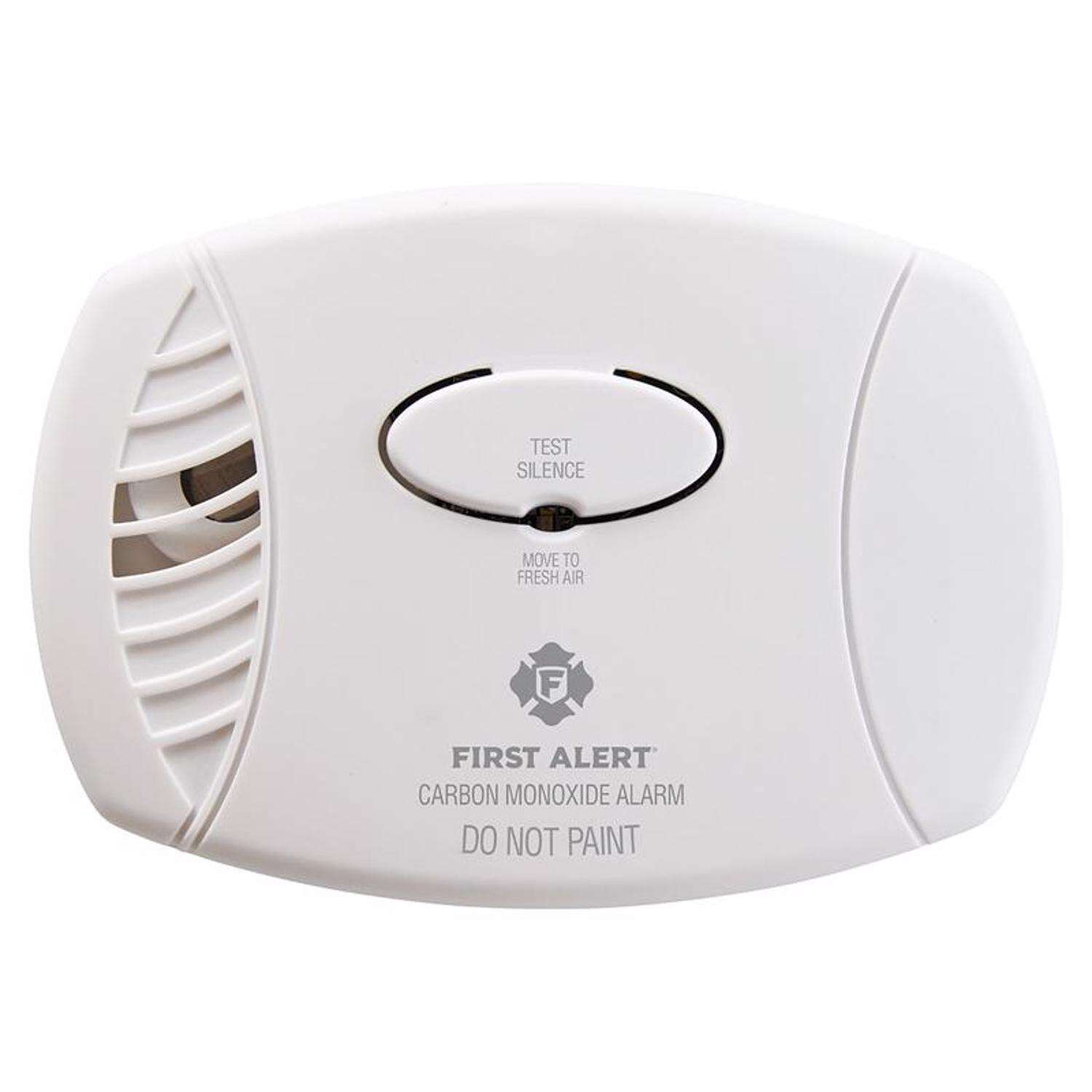 First Alert Plug-In w/Battery Back-up Electrochemical Carbon Monoxide Detector