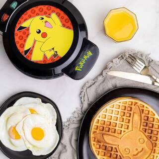 Uncanny Brands 900-Watt Pokemon Pikachu Red and Yellow American Waffle Maker WM1-POK-PIK