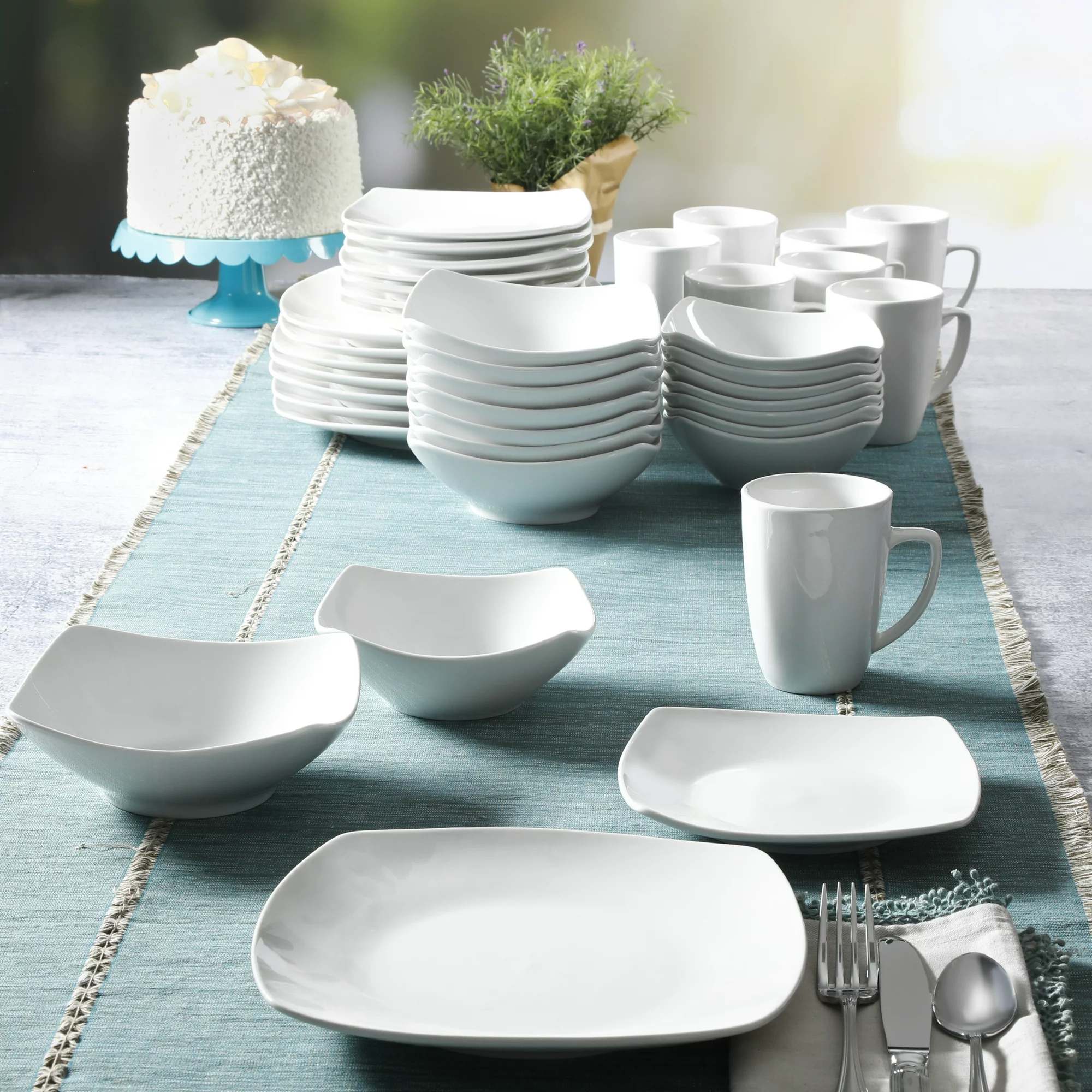 Gibson Home Everyday Square Expanded 40-Piece Dinnerware Set