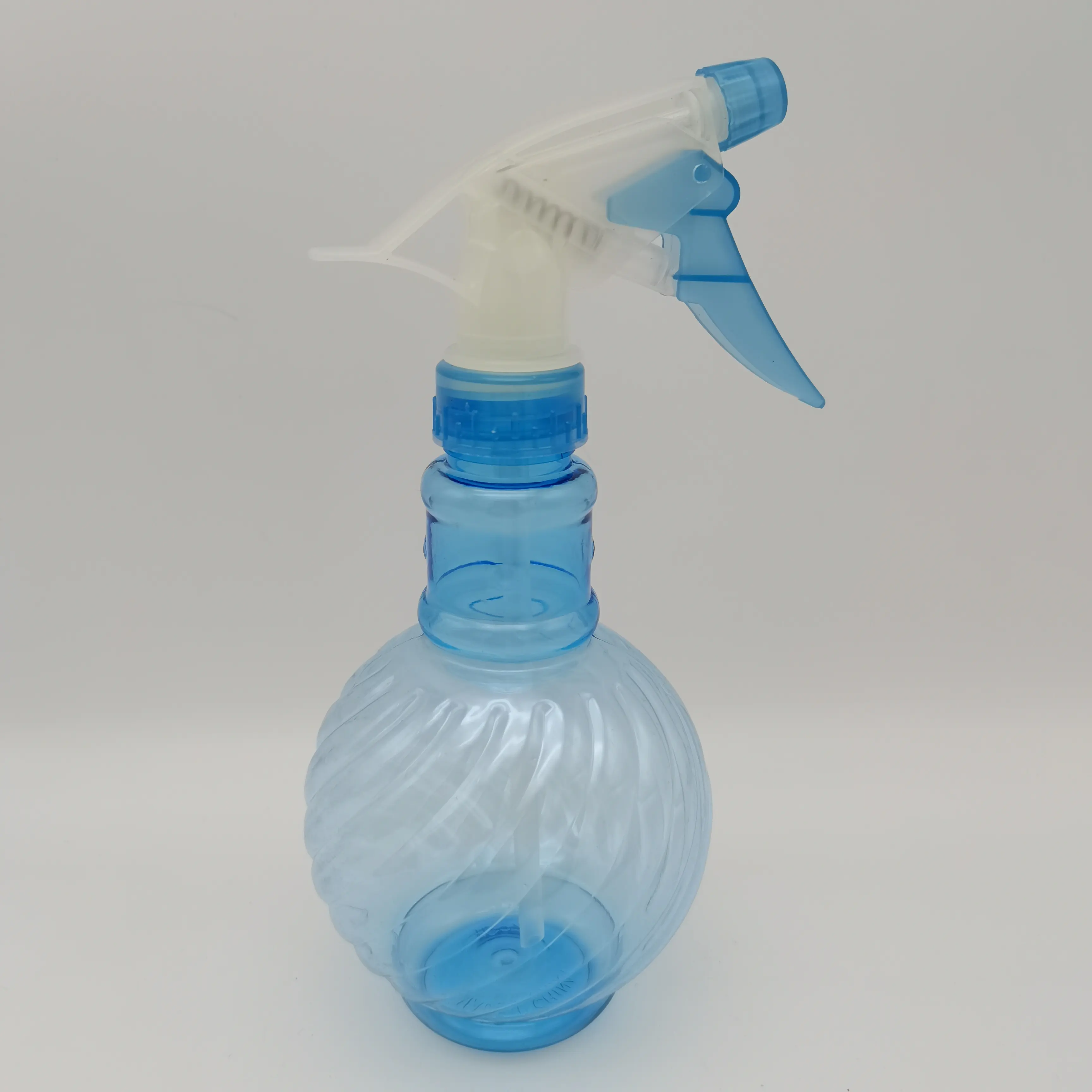 500ml Factory Manufacture colorful trigger sprayer Tree shape  Garden Sprayer  plastic spray bottle