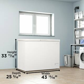 Danby 44 in. 10.0 cu. ft. Manual Defrost Square Model Chest Freezer DOE Garage Ready in White DCF100A6WM