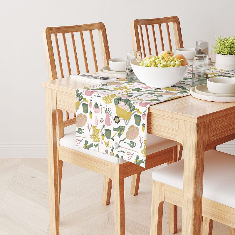 Table Runner， 100% Polyester， 14x108， In the Garden