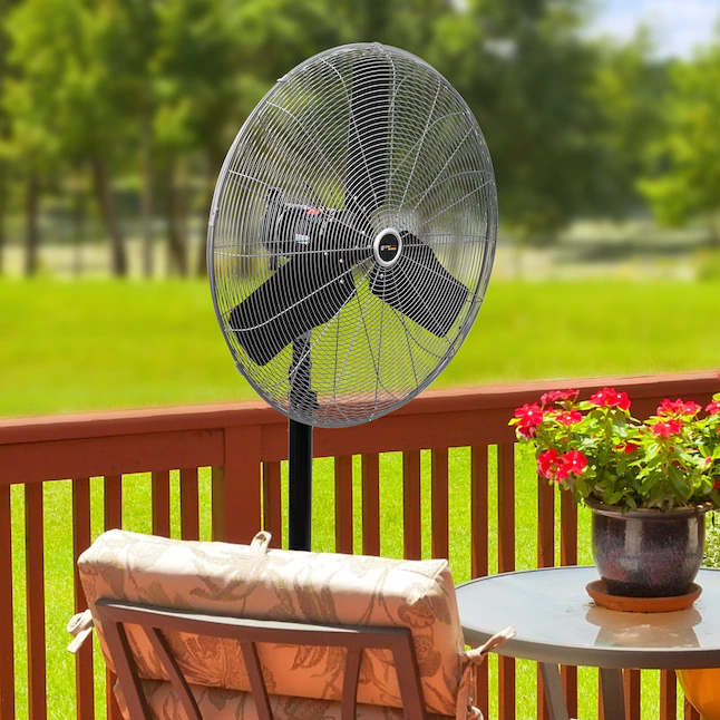 Utilitech 30-in 3-Speed Indoor or Outdoor Black Oscillating Pedestal Fan