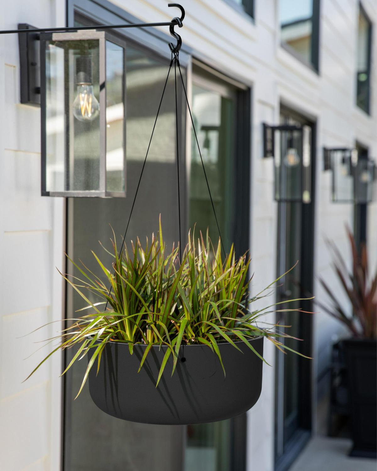 Veradek Pure Series 15 Round Hanging Planter with Crack Proof Construction