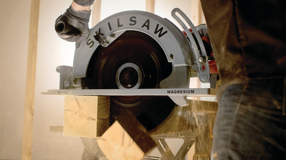 16-5/16 In. Magnesium Super Sawsquatch? Worm Drive Saw ;