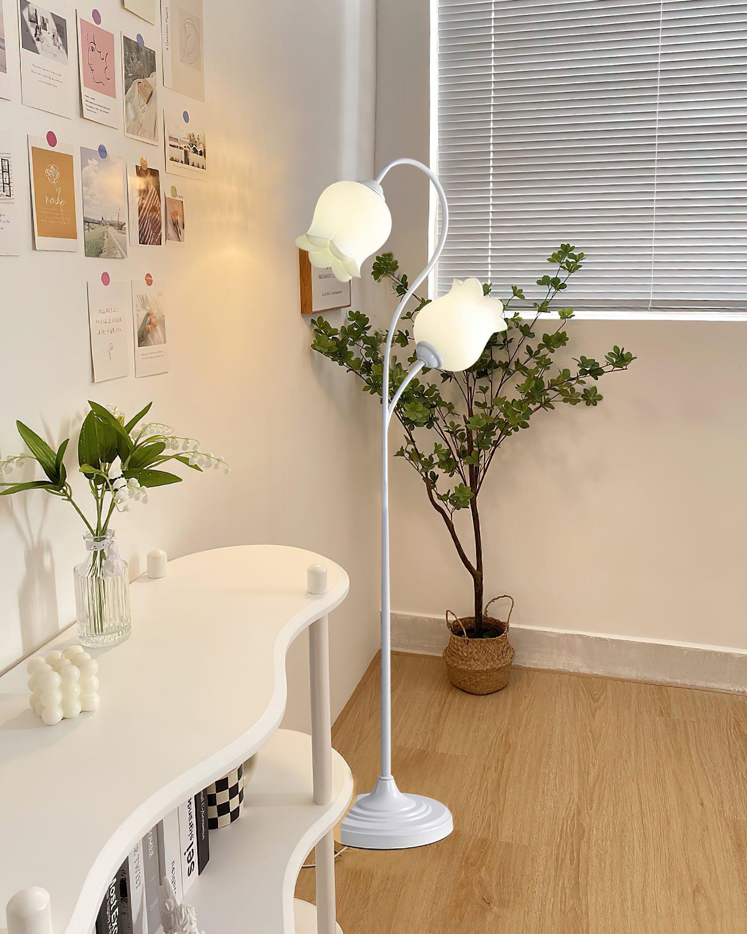 Lilium Floor Lamp