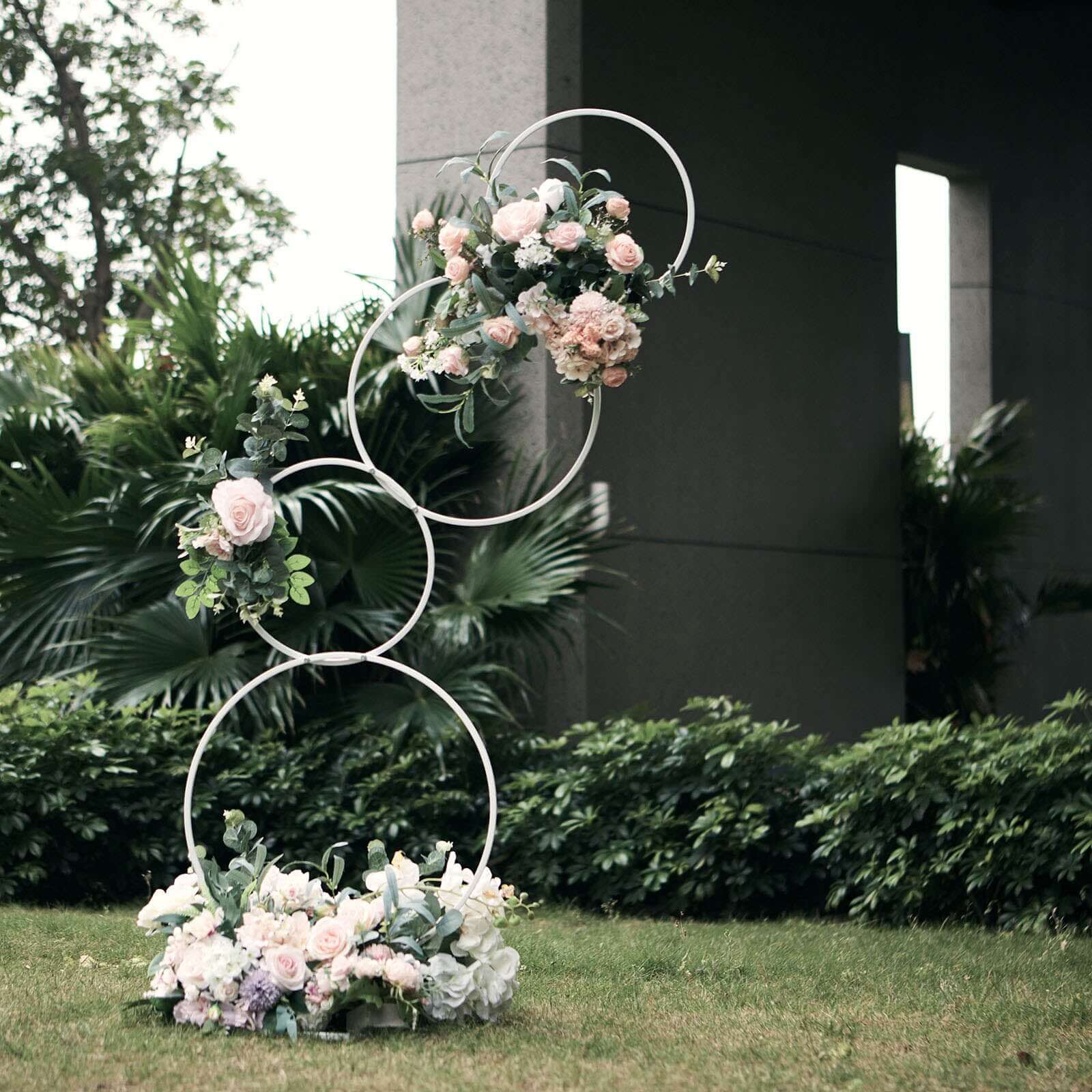 4-Tiered White Hoop Pillar Flower Stand, Metal Wedding Arch Table Centerpiece - Hoop Wreath 5ft