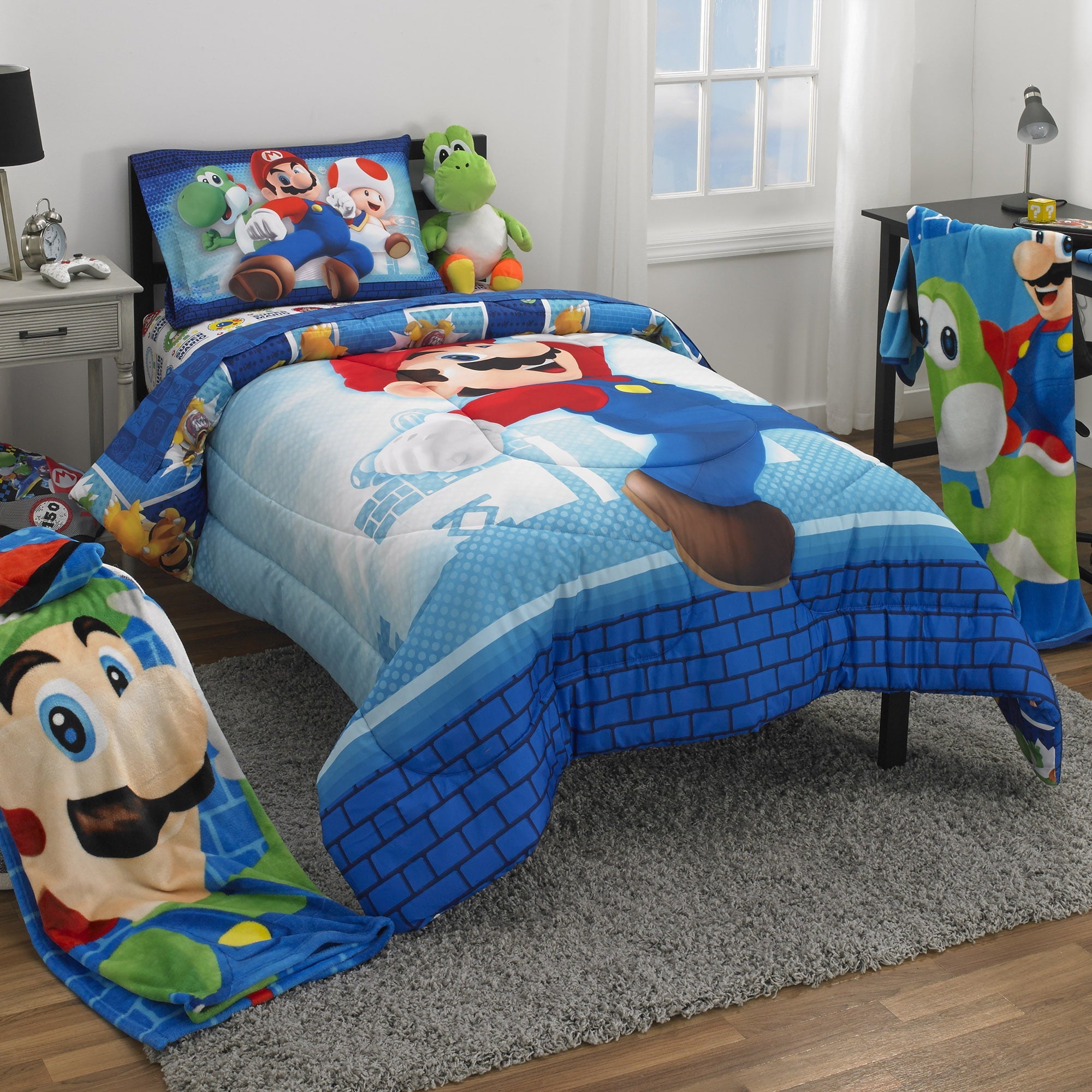 Super Mario Kids Twin Bed in a Bag, Gaming Bedding, Comforter and Sheets, Blue, 