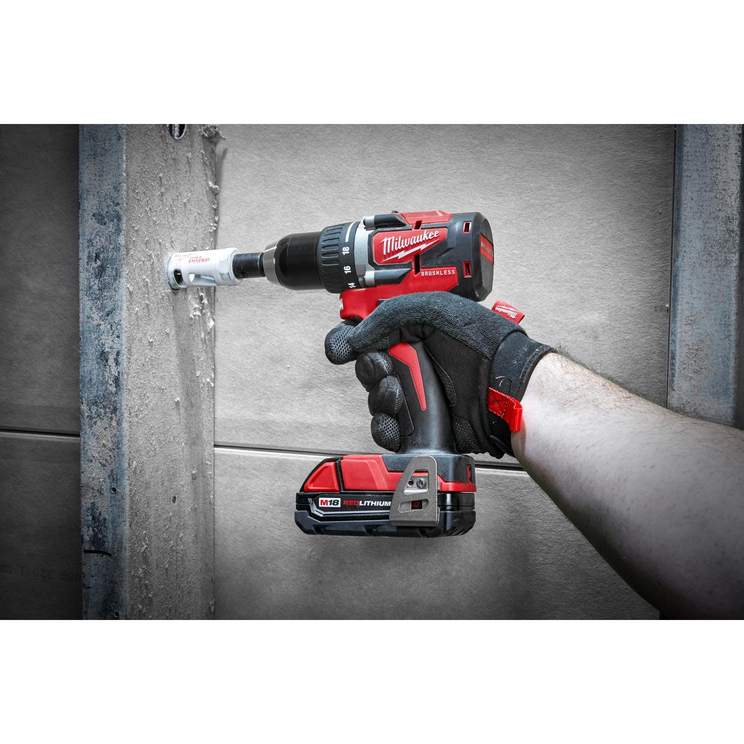 MW M18 18 V 1/2 in. Brushless Cordless Compact Drill Kit (Battery \u0026 Charger)