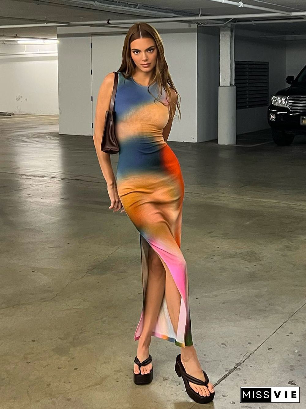 Hugcitar Tie Dye O Neck Sleeveless Backless Slit Maxi Dress Sexy Slim Summer Women Streetwear Party Club Outfits Y2K