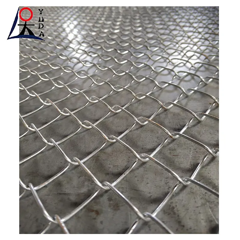 Factory supply galvanized chain link fence warehouse privacy chain link wire mesh fence wall mesh weight per meter