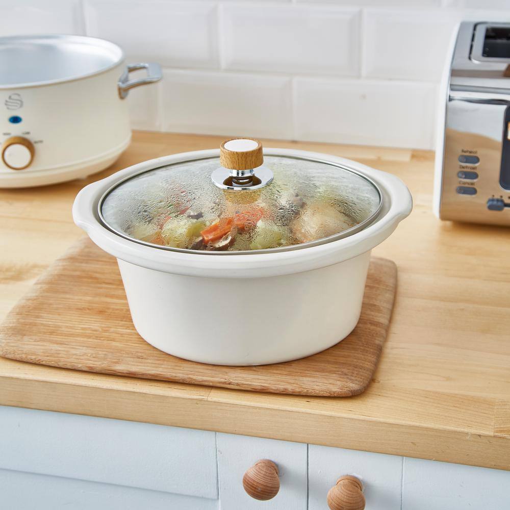 Nordic 3.7 qt. Slow Cooker - White SF17021WHTN