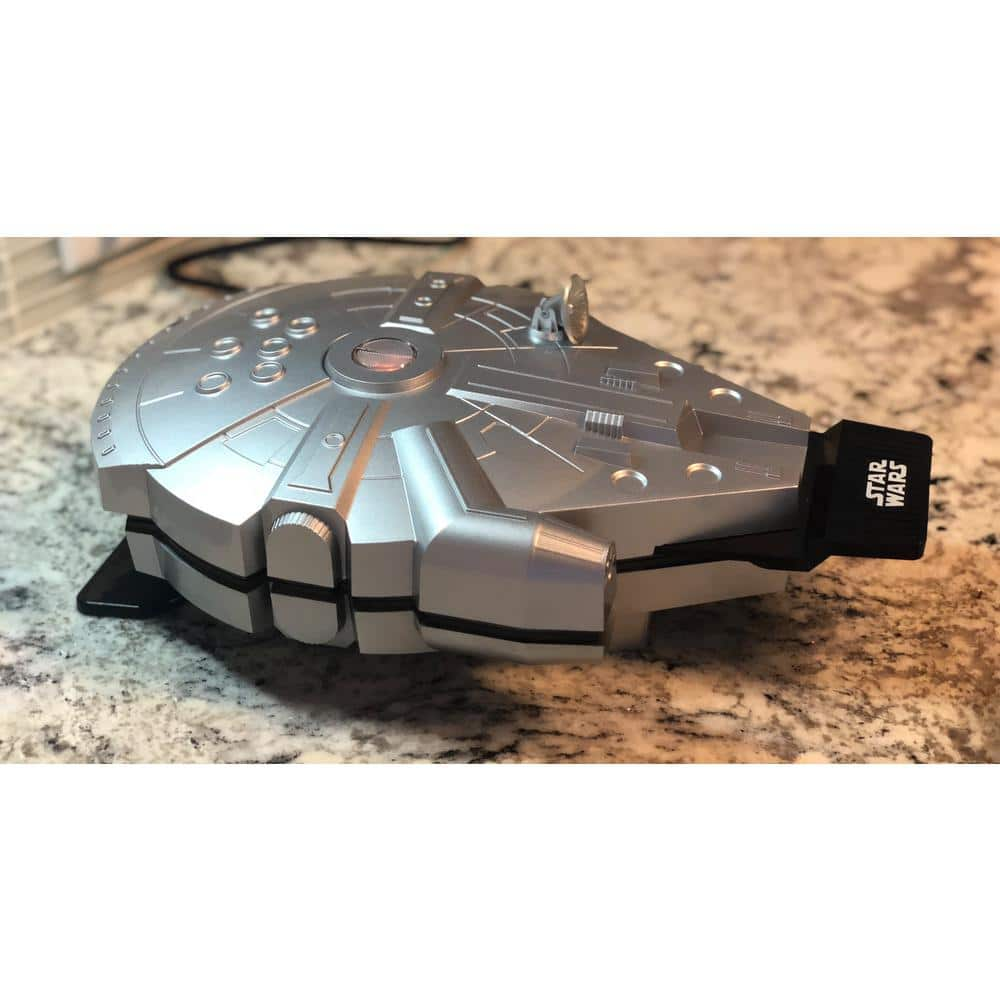 Uncanny Brands Deluxe Silver Millennium Falcon Waffle Maker DWM-SRW-MF