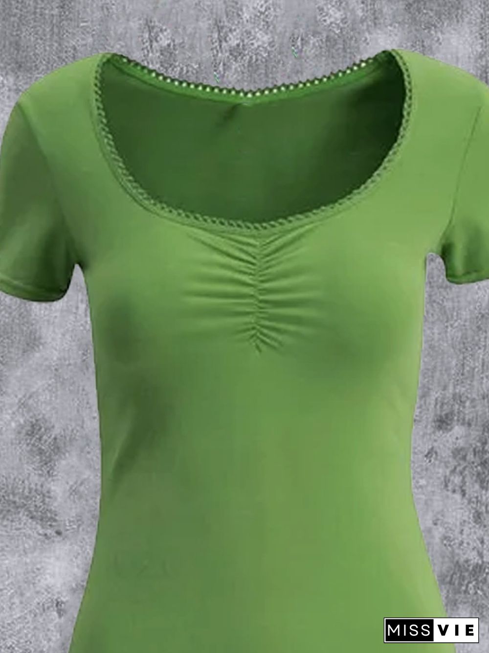 Short Sleeve Casual Scoop Neckline Solid T-shirt