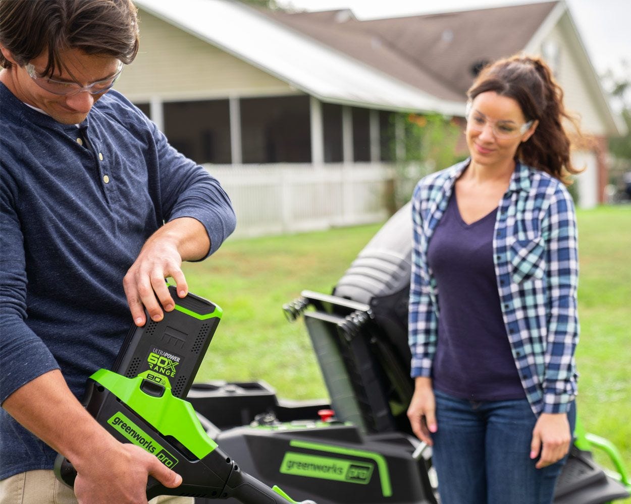 60V 2.5 Ah Bluetooth Battery | Greenworks Tools