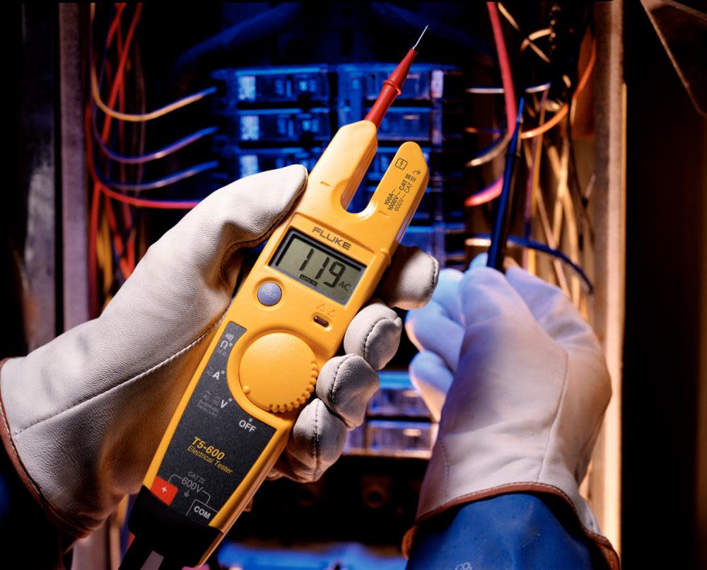 Fluke T5-1000 Voltage， Continuity and Current Tester ;