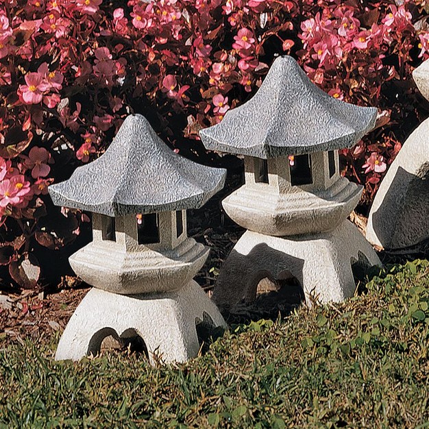 Design Toscano Pagoda Lantern Sculpture Set Of Two Medium