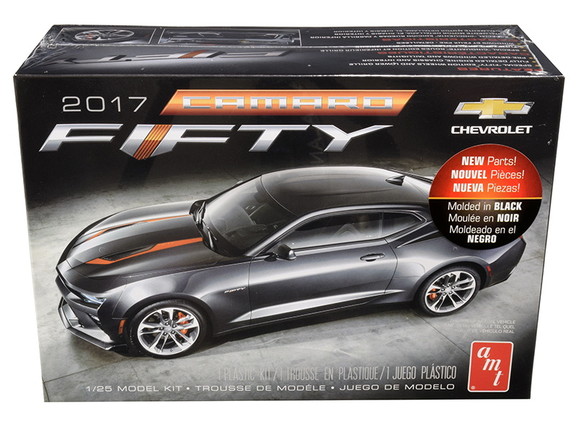 AMT AMT1035M  Skill 2 Model Kit 2017 Chevrolet Cam...